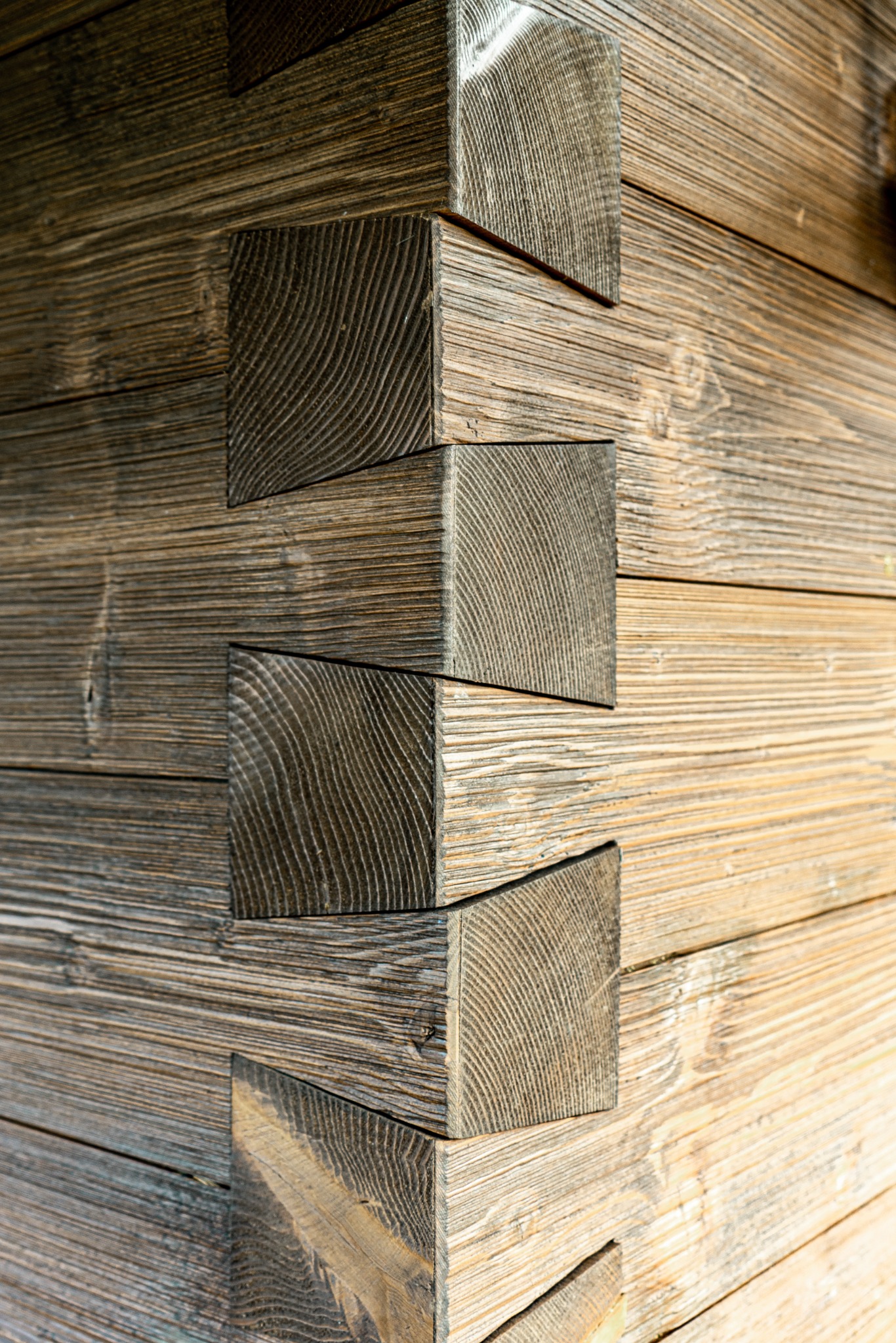 Materialdetail einer hochwertigen Holzarchitektur